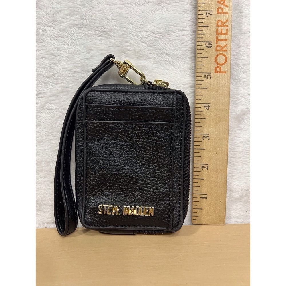 NWOT Steve Madden Black Wristlet Wallet ID Case Zip Around